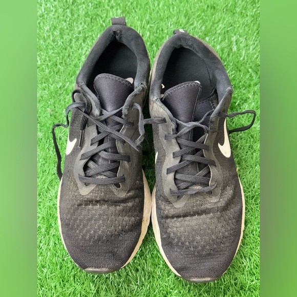 Nike men’s‎ Running Shoes Size 10 - Picture 1 of 8